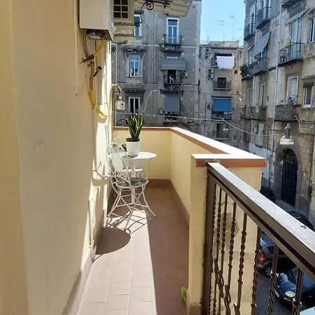 Otto Al Centro Apartment *