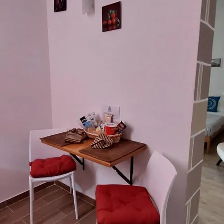 Otto Al Centro Naples